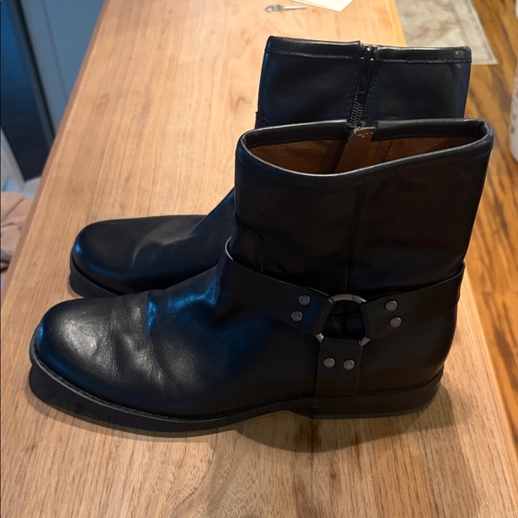 House of Harlow 1960 Black Portia Leather Harness Moto Low Ankle Boots Sz 10 - Picture 2 of 9